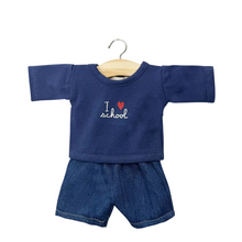  Ensemble garçon "I Love School" avec short en jean pour poupées Gordis Minikane – tenue tendance pour jeux d’imitation et dressing de poupées.