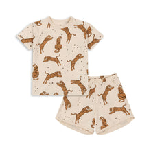  Ensemble short et t-shirt Tiger Sand Konges Slojd. Vêtements d'été pour enfant.