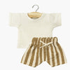 Ensemble t-shirt écru et short rayé camel pour poupée 34 cm – compatible Minikane.