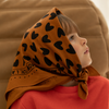 Foulard fond marron à cœurs noirs – Atelier Wagram – Ma Biche concept store