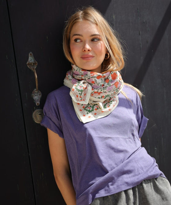 Foulard Ellis Clémentine Bellemme – foulard imprimé fleuri en coton bio, accessoire éthique et élégant pour femme et enfant.