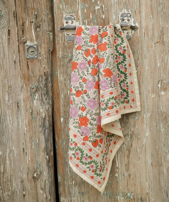 Foulard Ellis Clémentine Bellemme – foulard imprimé fleuri en coton bio, accessoire éthique et élégant pour femme et enfant.