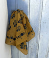 Foulard Ginger Mordoré Bellemme 50 x 50 cm ou 100 x 100 cm motif fleuri bleu