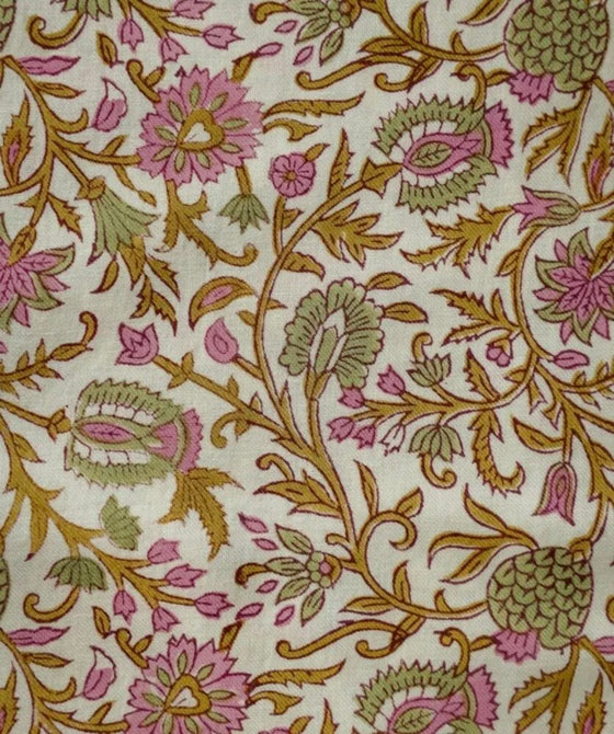 Foulard Mina Jaspe petit format Bellemme en coton, imprimé floral rose et kaki avec bordure ocre – Accessoire bohème éthique