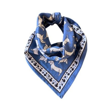  Foulard bleu Maison Augustin avec imprimé teckel pour enfant et adulte