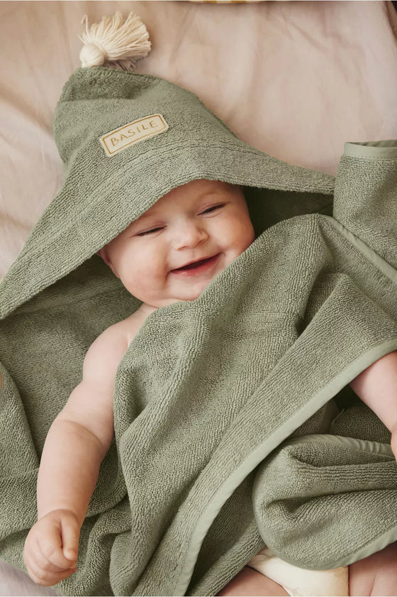 cape de bain personnalisable amande Petit Picotin bébé – serviette éponge avec capuche et prénom