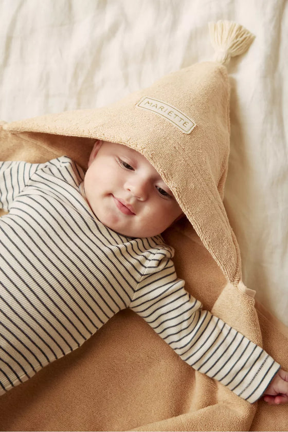 cape de bain Gabin personnalisable biscuit Petit Picotin bébé – serviette éponge avec capuche et prénom