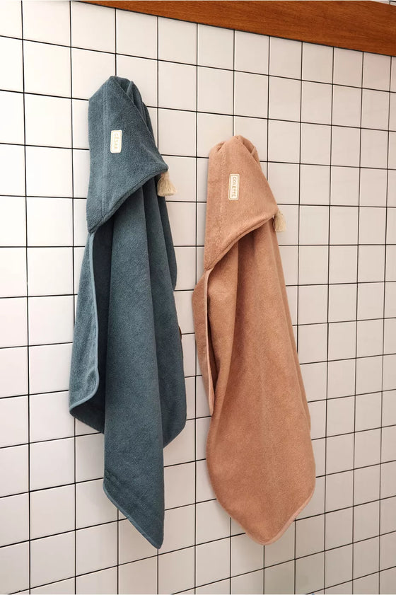 cape de bain Gabin personnalisable tomette Petit Picotin bébé – serviette éponge avec capuche et prénom