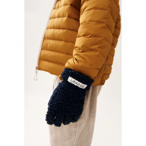 Gants en sherpa Classic Navy Golden Caramel Liewood pour enfant.