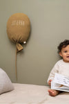 Ballon décoratif bronze Petit Picotin personnalisable avec prénom. Une touche poétique pour la chambre de bébé. Cadeau unique chez Ma Biche.