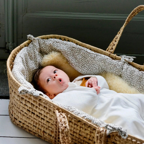 Gigoteuse d'emmaillotage pour nouveau né pointelle Tante Reine.