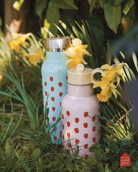 Gourde isotherme 350 ml Les Fraises Petit Jour Paris – inox, étanche, motif fraises rouges, pour enfants.