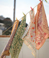 Grand foulard Anjali Cerise Bellemme - foulard rouge à motifs fleuris pour enfants et famille, accessoire mode concept store