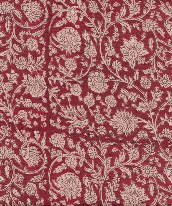 Grand foulard Anjali Cerise Bellemme - foulard rouge à motifs fleuris pour enfants et famille, accessoire mode concept store