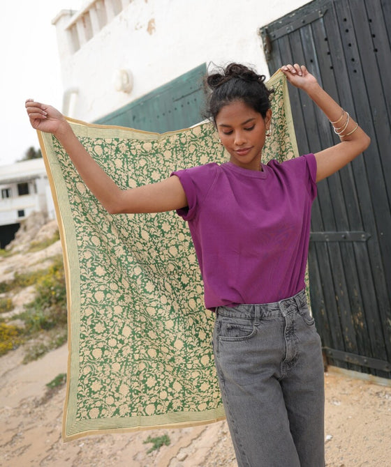 Grand foulard Anjali Prairie Bellemme - foulard élégant vert et beige pour enfants et famille, accessoire mode concept store