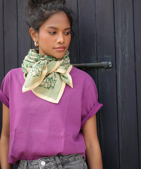 Grand foulard Anjali Prairie Bellemme - foulard élégant vert et beige pour enfants et famille, accessoire mode concept store