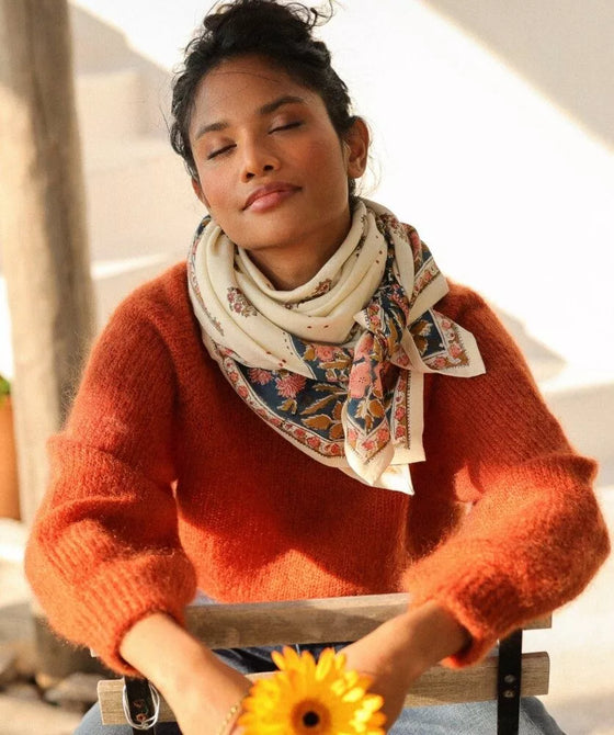 Grand foulard Balkan Vanille Bellemme - foulard élégant fleuri pour enfants et famille, accessoire mode concept store