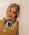 Grand foulard Balkan Vanille Bellemme - foulard élégant fleuri pour enfants et famille, accessoire mode concept store
