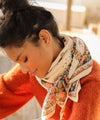 Grand foulard Balkan Vanille Bellemme - foulard élégant fleuri pour enfants et famille, accessoire mode concept store