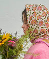 Grand foulard Berry Pink Bëllemme – vue portée