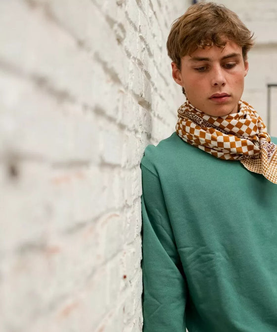 Grand foulard Damier Caramel Bellemme - accessoire mode enfant et famille, foulard élégant à carreaux
