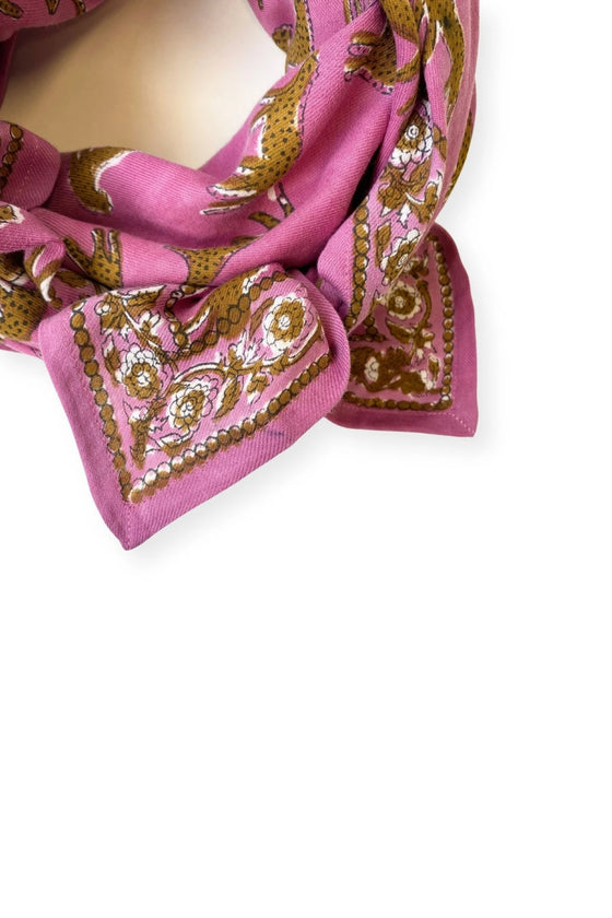 Grand foulard Latika Bengale Fuchsia Apaches Collections.