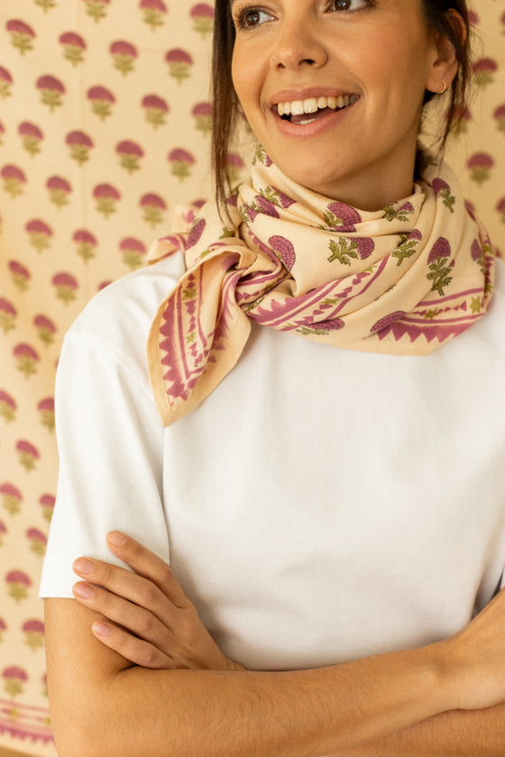 Foulard Florets Macadamia Apaches Collections. Look Matchy-matchy.