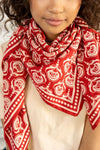 Foulard Apaches Collections Wonderful Fire rouge et écru – accessoire mode famille
