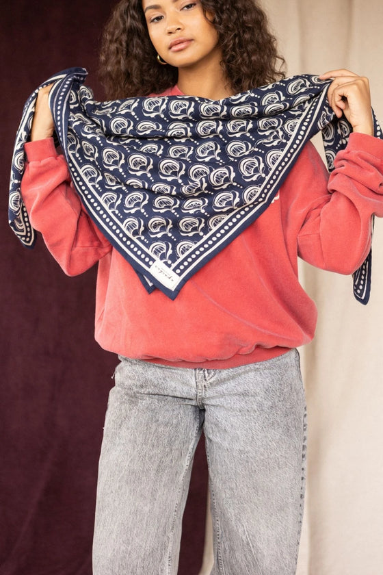 Petit foulard Manika Wonderful Navy Apaches Collections en coton - Accessoire mode enfant et adulte
