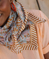 Grand foulard Murray Ciel Bëllemme – autre vue