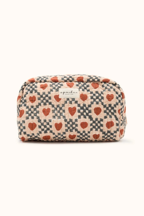 Trousse de toilette Apaches Collections motif coeur Amor Sand en coton matelassé