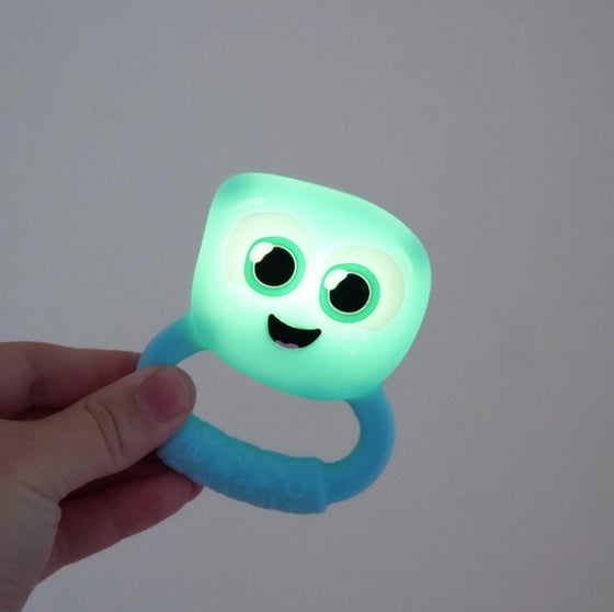 Hochet lumineux Blair Glo Pals – jouet sensoriel bébé 6 mois et plus