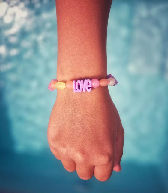 Kit bracelet enfant perles fluo avec message LOVE – Mini Galaxie