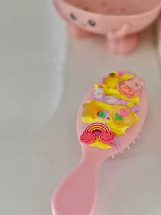 Kit DIY brosse à cheveux verte avec crème décorative et éléments kawaii – Maison Ayaka