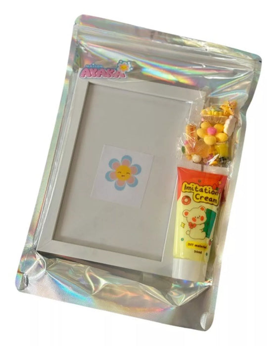 Kit DIY pour décorer un cadre photo avec crème chantilly et charms kawaii – Maison Ayaka