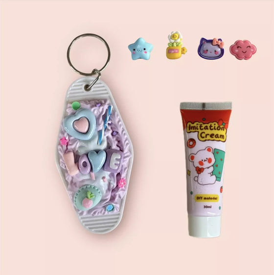 Kit DIY pour créer un porte-clés style motel avec crème imitation chantilly et mini décorations kawaii – Maison Ayaka