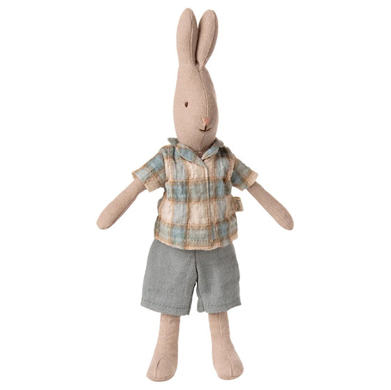 Lapin Maileg taille 1 vêtu d’un short et d’une chemise à carreaux pastel – jouet textile