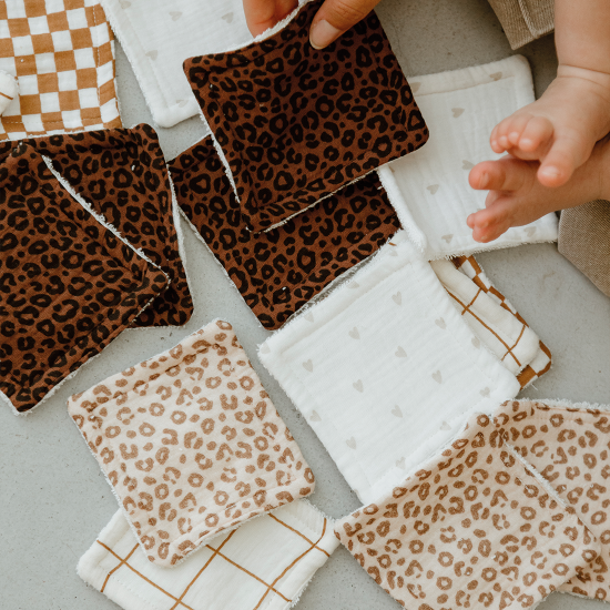 Lot de 4 lingettes lavables Léopard marron Atelier Wagram – accessoires zéro déchet pour bébé et famille
