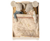 Lit en bois off-white Maileg avec matelas et oreiller – mobilier maison de poupée