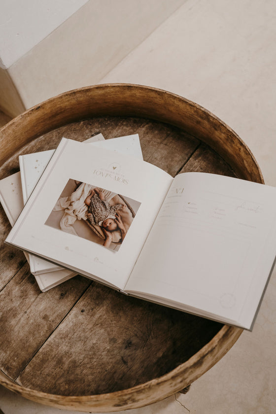 Livre de naissance Petit Amour Zakuw – album souvenirs à compléter pour bébé