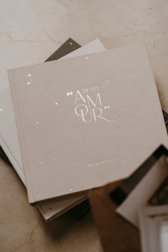 Livre de naissance Petit Amour Zakuw – album souvenirs à compléter pour bébé
