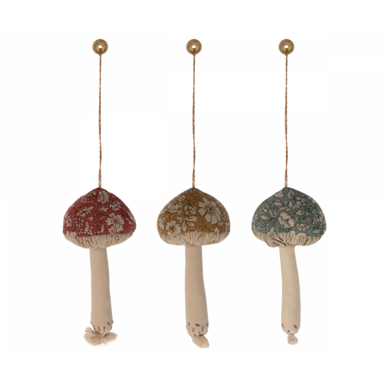 Lot de 3 décorations à suspendre en forme de champignons en lin, marque Maileg.