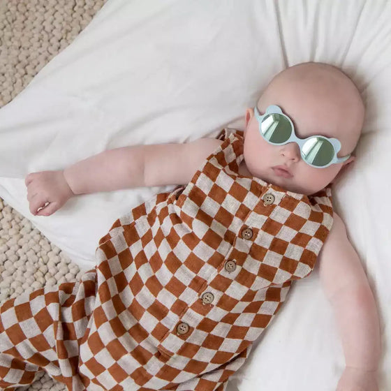 Lunettes de soleil Ourson incassables et made in France KI ET LA pour bébé.