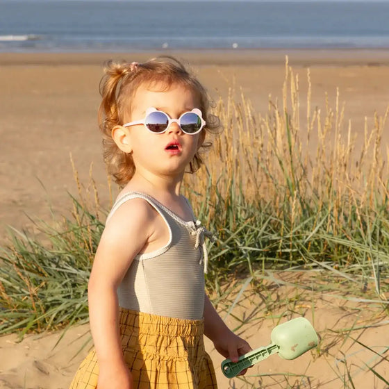 Lunettes de soleil Ourson incassables et made in France KI ET LA pour bébé.