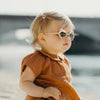 Lunettes de soleil Ourson incassables et made in France KI ET LA pour bébé.