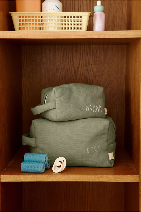 petite trousse de toilette Mini Paulette personnalisable amande Petit Picotin – format mini idéal pour bébé et maman
