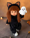 Combinaison Halloween P’tit chat noir et fantôme – Gordis – Minikane – mise en scène