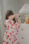 Appareil photo enfant avec trépied motif cerises – Mon premier appareil photo Konges Slojd