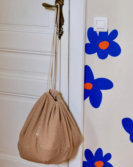 Nid Bag Teddy 2-en-1 Tante Reine Housse coussin d'allaitement et sac de rangement.