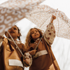 Parapluie enfant motif léopard beige personnalisé avec prénom Agathe – Atelier Wagram, accessoire imperméable original et tendance pour fille ou garçon.